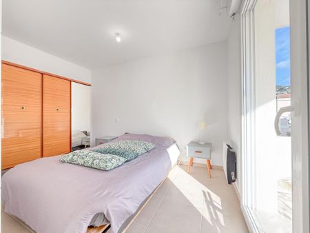 Location Appartement 3 pièces Meublé NICE 06300 - Photo 5