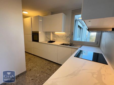 Location Appartement 3 pièces 94m² CAMBRAI 59400 - Photo 5