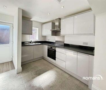 Desborough Park Road, High Wycombe, Buckinghamshire, HP12 - Photo 6