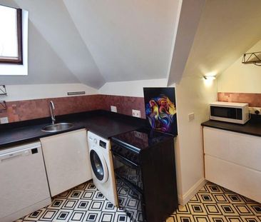 2 bedroom flat to rent - Photo 6