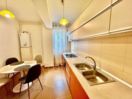 Apartament de inchiriat - Fotografie 3