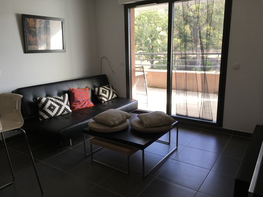Location Appartement 2 pièces 43m² AIX EN PROVENCE 90ème - Photo 1