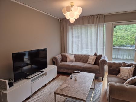 Rymligt radhus med tre sovrum i barnvänligt område i Kållered! - Photo 2