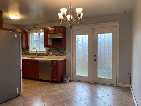 For Lease - 50 Chapman Court Unit# 53, London North, Ontario - Photo 4