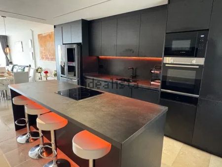 Alquiler de piso en Avenida de la Resina - Photo 3