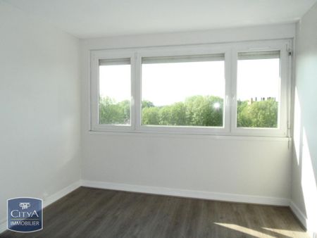 Location Appartement 2 pièces 59m² LILLE 59000 - Photo 3