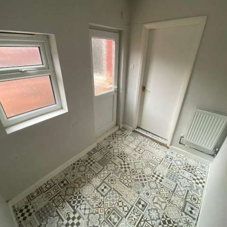 2 bed terraced house to rent in Upton Street, Middlesbrough - Photo 4