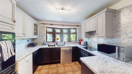 3 bedroom terraced house to rent - Photo 4