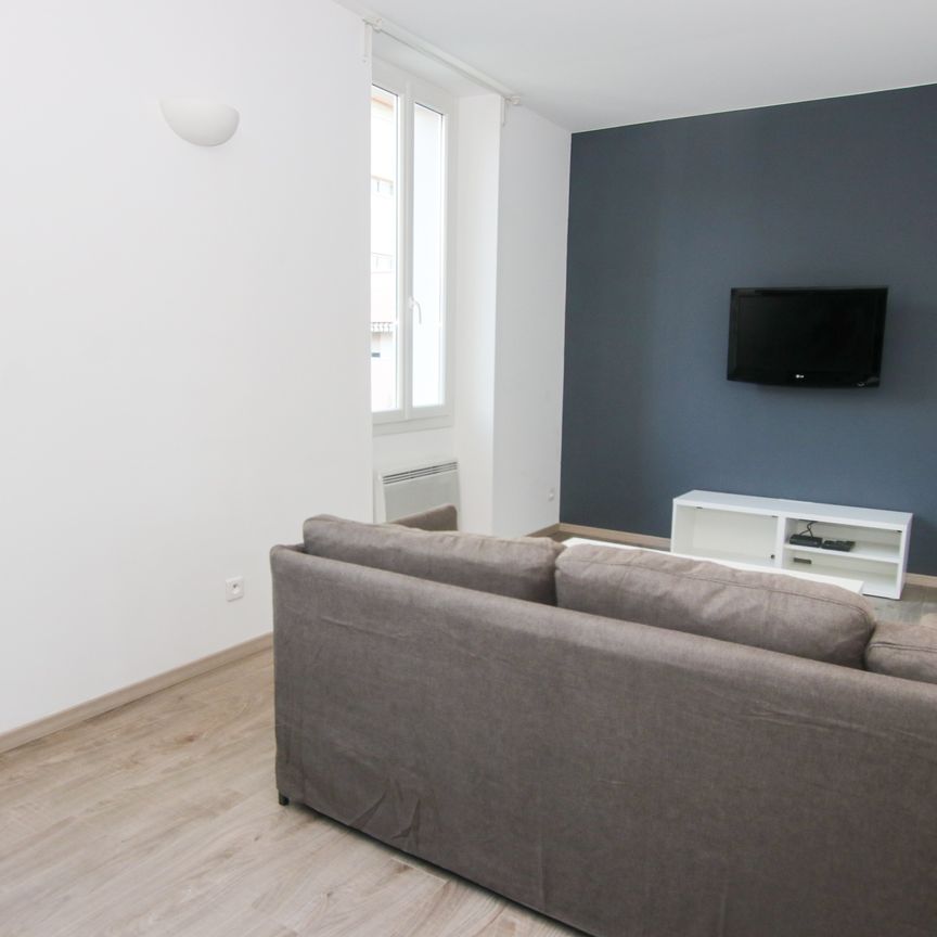 Location Appartement 1 pièce 30m² ST RAPHAEL 83700 - Photo 1