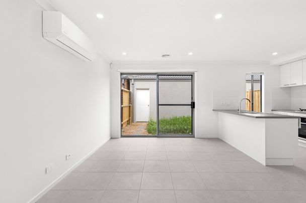 Spacious & Stylish Living in Rockbank - Photo 1