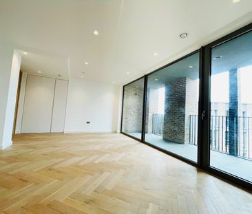 3 Bed Flat, Josephine House, NW10 - Photo 1