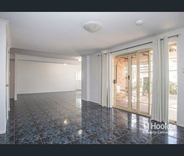 Spacious Ground-Level Flat - Utilities Included! Rent Increasing To... - Photo 1