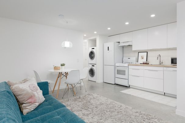 Edgemont & W 21st (BSMT), North Vancouver - Photo 1