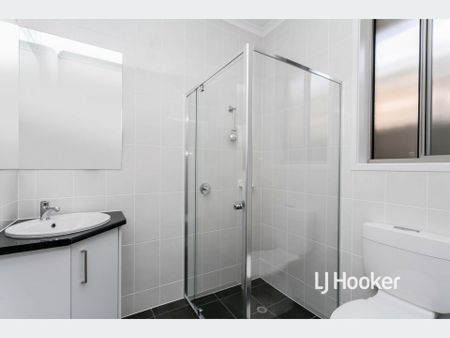 Make this quality home your own!! - Photo 5