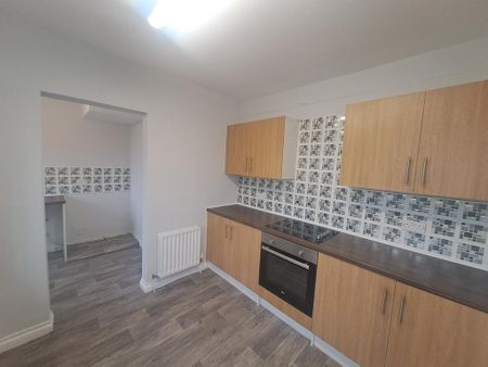 3 bedroom terraced house to rent - Photo 5