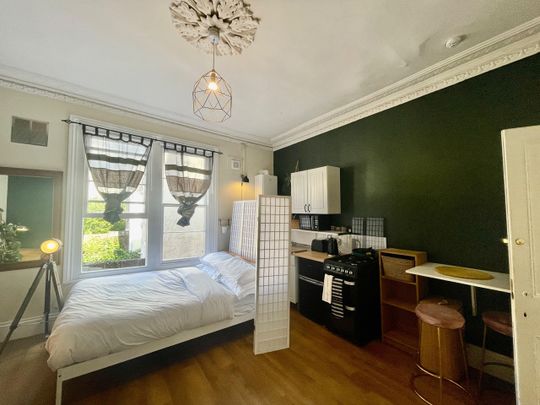 Studio Flat, Sunningdale, BS8 - Photo 1