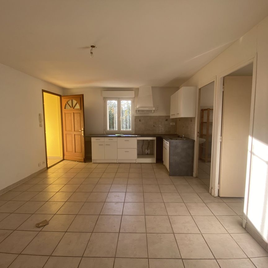 SALINELLES - Appartement F3 de 47m² au 1er étage - - Photo 1