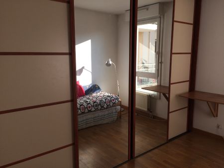 Location Appartement 3 pièces 70m² - Photo 3