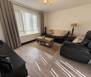 9a Blakeley Terrace, Belfast, BT12 5HR - Photo 1