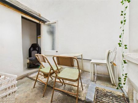 6 bedroom terraced house to rent - Photo 5