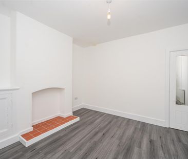 2 Bedroom Terraced House for Rent - Photo 2