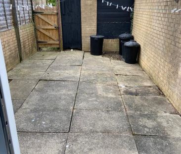 CONNIBURROW - ROOM RENTAL - Photo 4