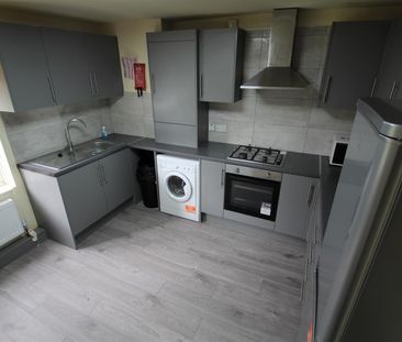 Orchard Lodge, Hyde Park, LS6 2EN, Leeds - Photo 3
