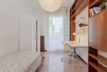 Via Urbino, Padova, Veneto 35142