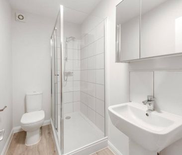 Second Floor 2 bedroom apartment renovated within the last 5 years ... - Photo 4
