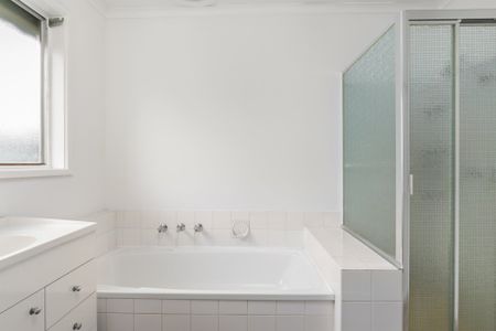 Prime Location - Photo 5