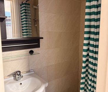 Studio Flat, Dehar Crescent, NW9 - Photo 2