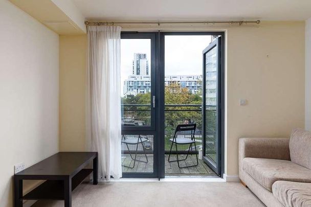 Pooles Park, Hollyfield Pooles, N4 - Photo 1