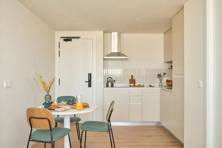 Calle de Perdiguera, Alcobendas, Community of Madrid 28108 - Photo 2