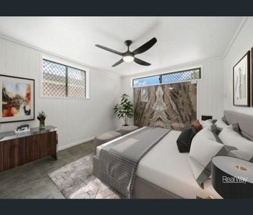 Four Bedroom Family Home With Spacious Backyard - Photo 4