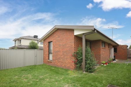 Excellent Location! - Photo 2