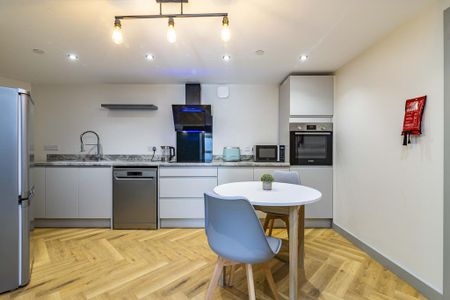 2 bedroom flat to rent - Photo 4