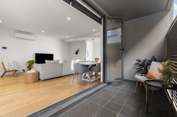 Instant Attraction, Fabulous Spaces - Photo 1