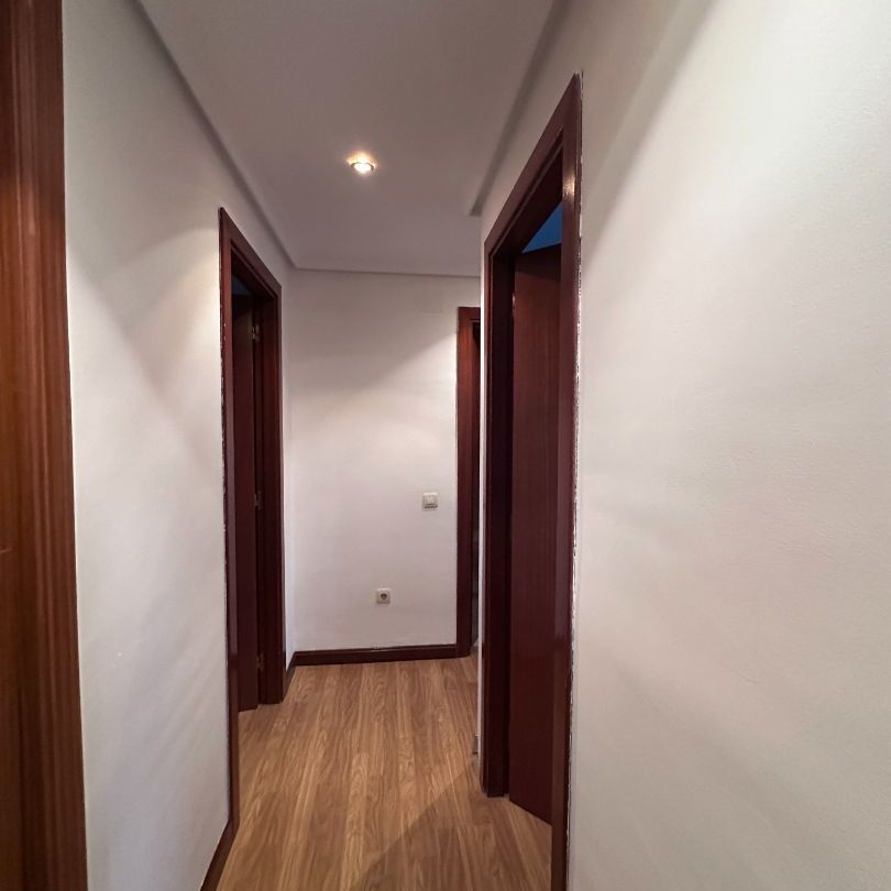 Piso de alquiler en Calle de Pío Baroja, Espartales - Photo 1