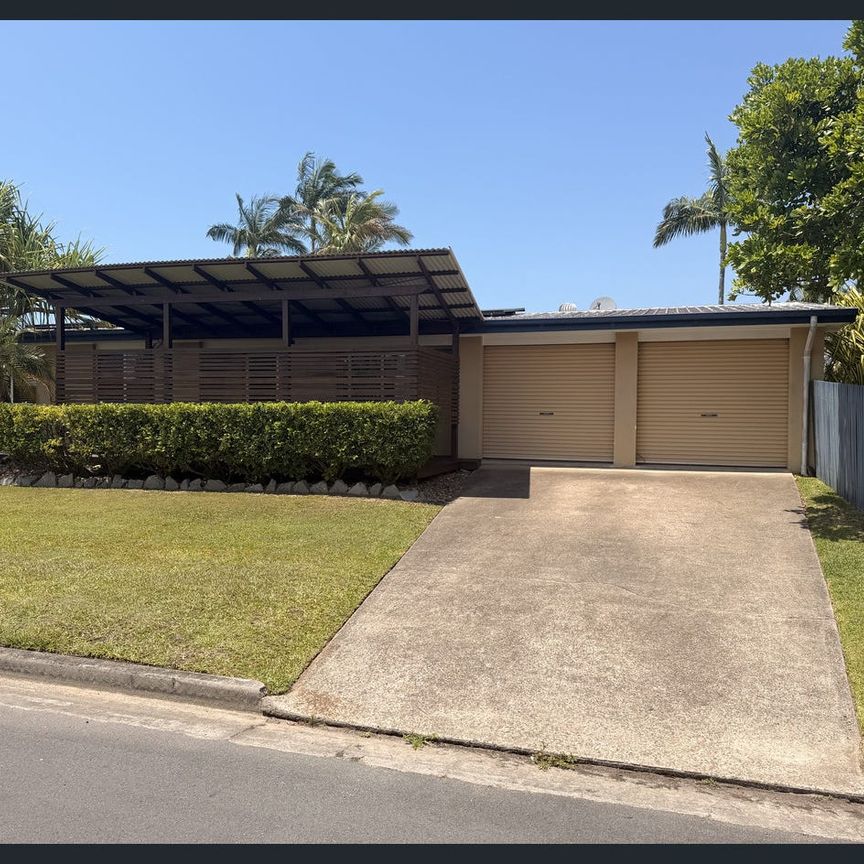 Beautiful spacious family home - Photo 1