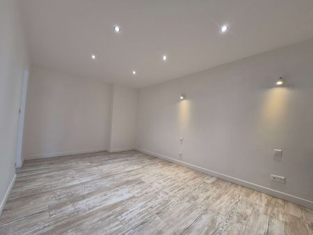 Location Appartement 2 pièces 47m² TOURCOING 59200 - Photo 3