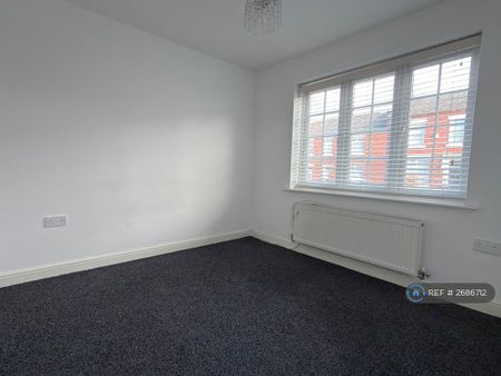 3 bedroom detached house to rent - Photo 3