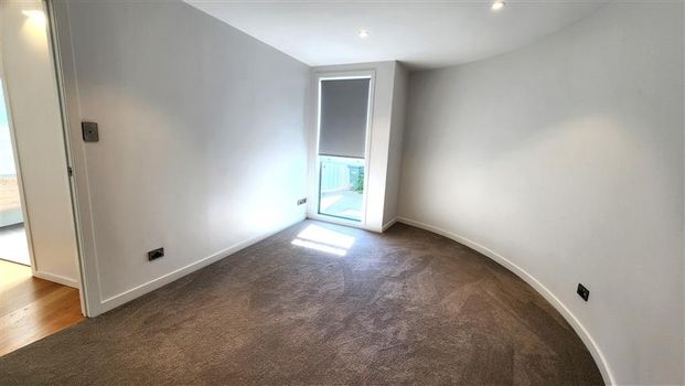 MISSION BAY - GROUND FLOOR APARTMENT - Photo 1