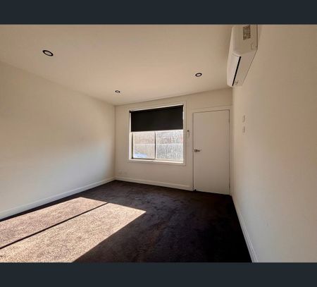 2/58 John St, Glenroy, Vic 3046 - Photo 5