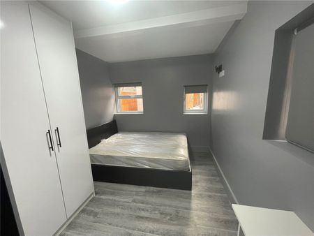 1 bedroom property to rent - Photo 2