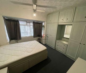 Rutland Road, Southall, UB1 - Photo 1