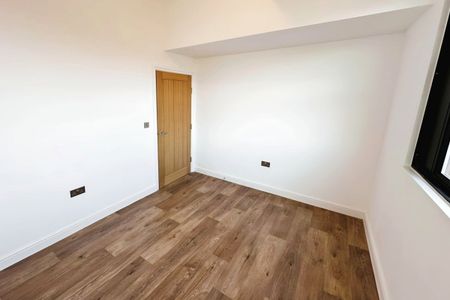 Waterside House, Waterside North, LINCOLN - Photo 3