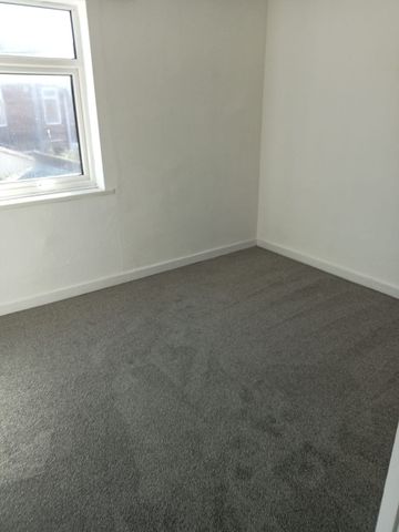 St Hugh Street, Lincoln, Lincolnshire, LN2 - Photo 5