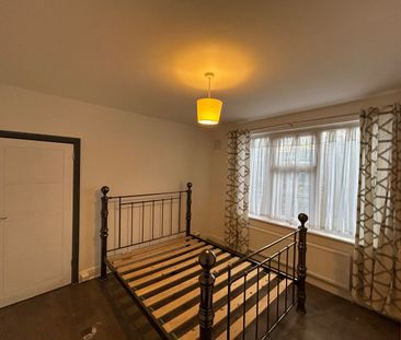 2 Bed Flat, Upper Park Road, N11 - Photo 4