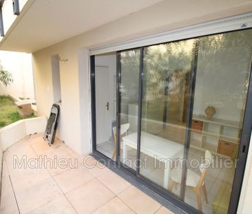 Maison carrée, Location studio 1 pièce 18 m² - Photo 1