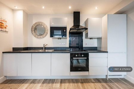 2 bedroom flat to rent - Photo 5